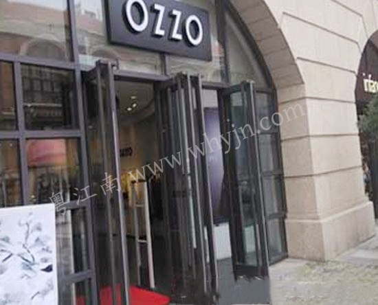 武漢不銹鋼地簧門為何需要定期調(diào)試地簧？